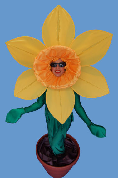 Daffodil Human Statue